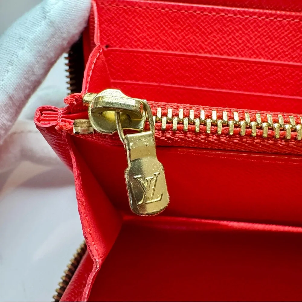 Rare Louis Vuitton Limited Edition Monogram Logo Totem Zippy Continental Wallet